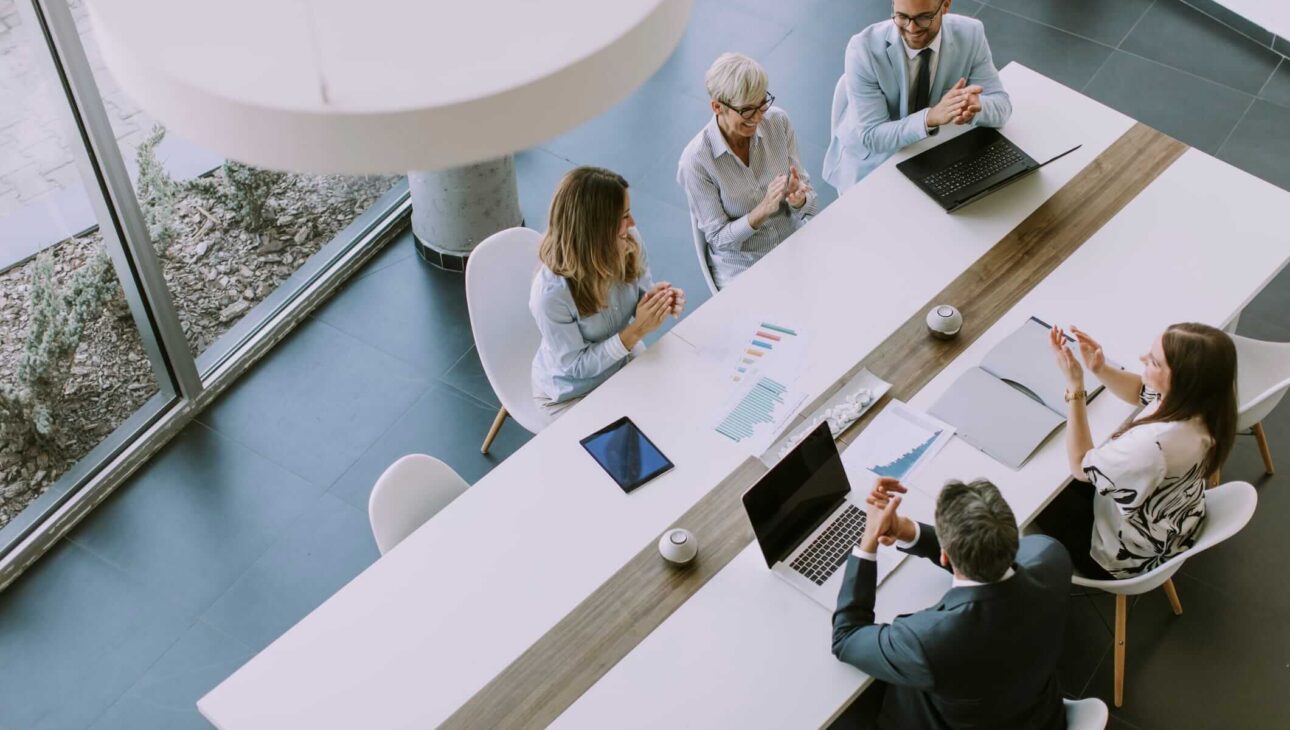 Nudge y RSC: Impulsar Comportamientos Sostenibles en la Empresa
