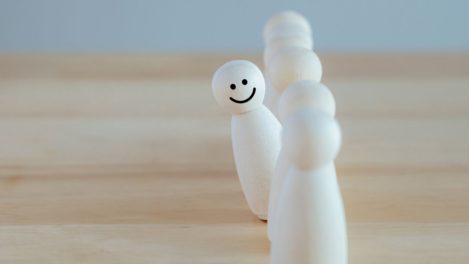 Charla Salud mental en el trabajo - bienestar para equipos sostenibles_SKOLAE Formación